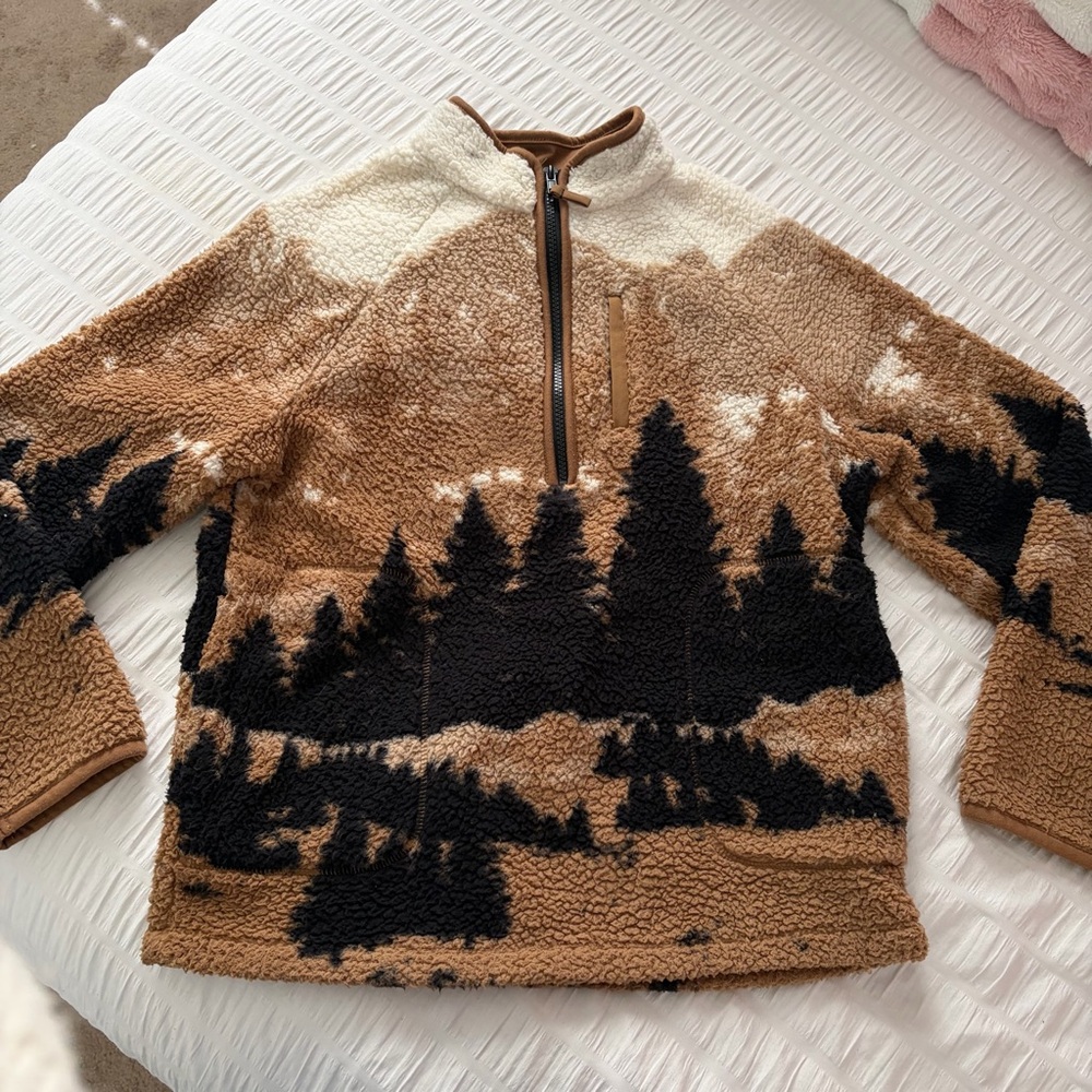 Cozy Fleece Pullover with Forest Silhouette
